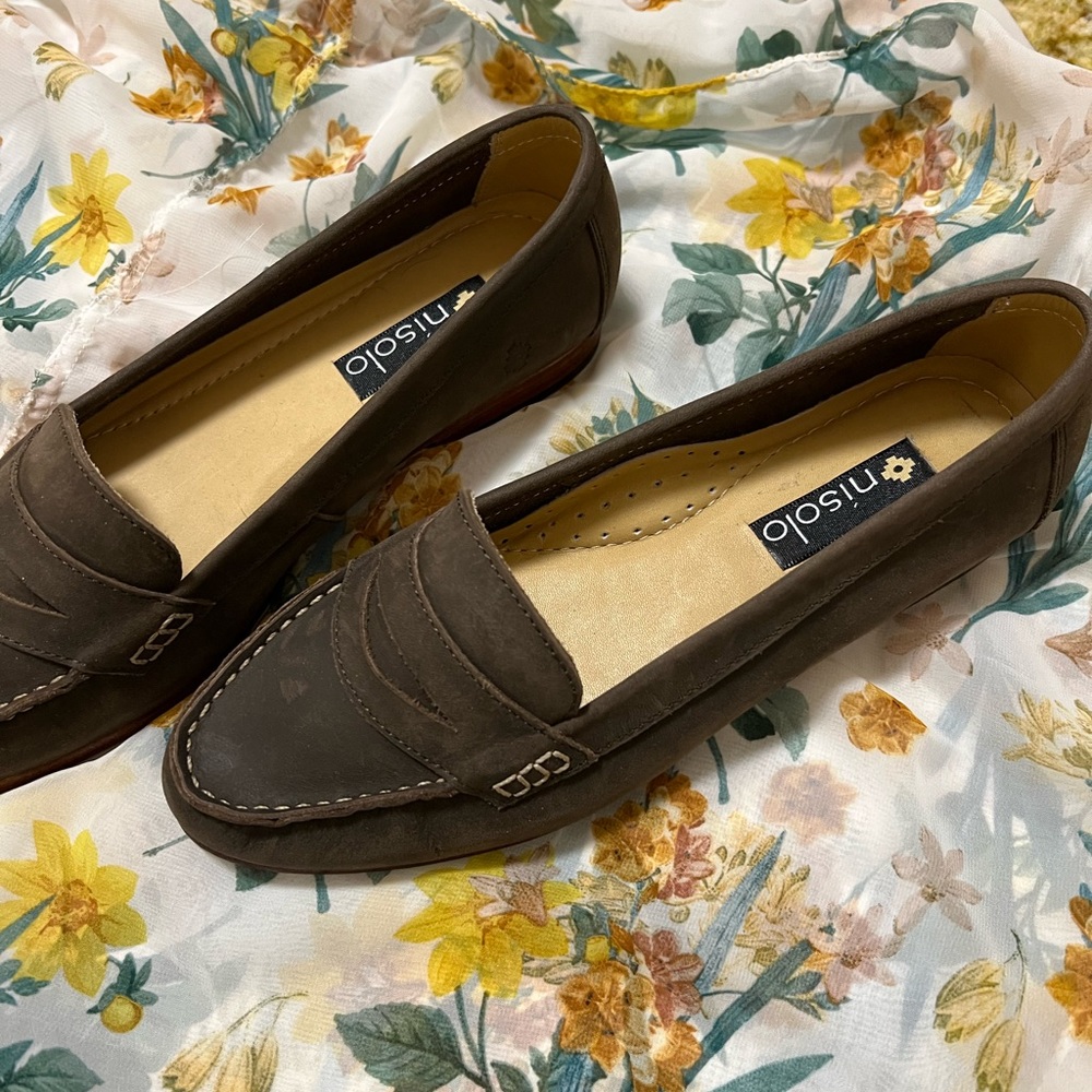 NWOB Nisolo Womens Loafers size 8